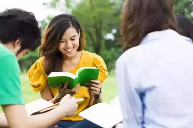 新加坡学费又双叒叕涨了！小学中学JC大学学费大盘点~