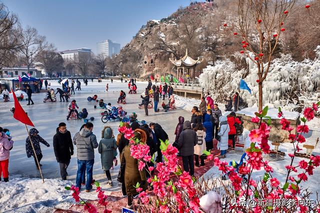 大年初一乌鲁木齐红山公园赶庙会