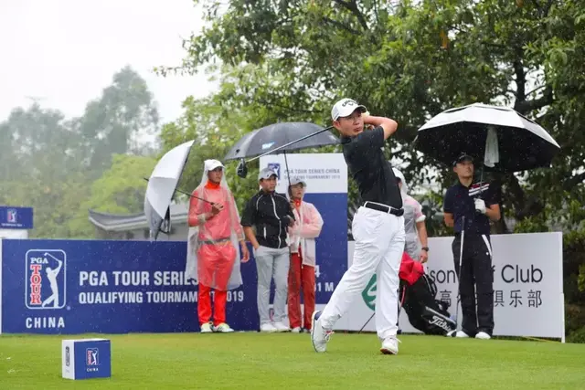 国际资格赛第三轮因天气未完赛，日本选手1杆会馆领先盼明日夺冠