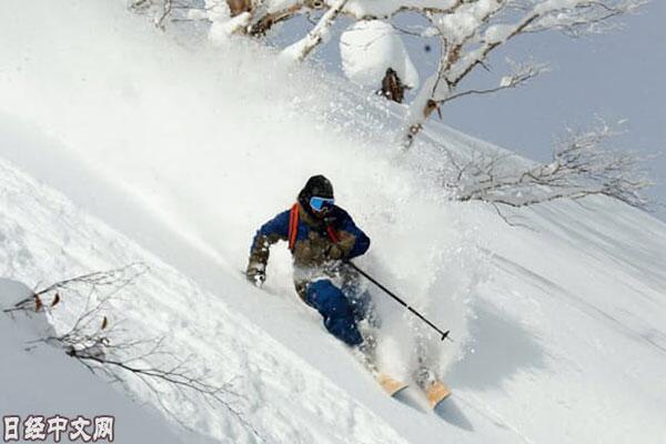 日媒：日本滑雪胜地为迎外国客忙“变身”