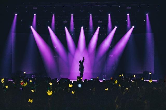 「BigBang」「新闻」190224 舞台上的李胜利最帅气了！新加坡演唱会现场照公开