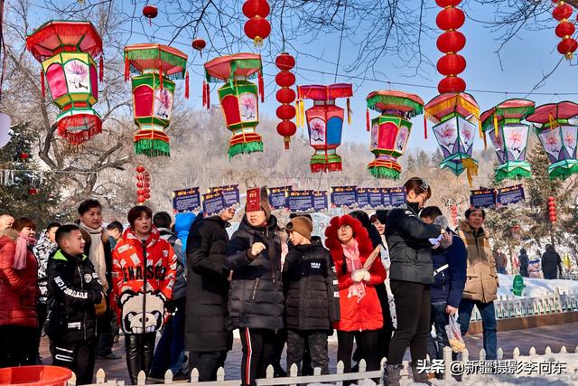 大年初一乌鲁木齐红山公园赶庙会