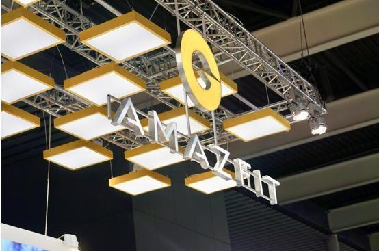 踏上出海新征程 华米科技 Amazfit 全系产品亮相 MWC