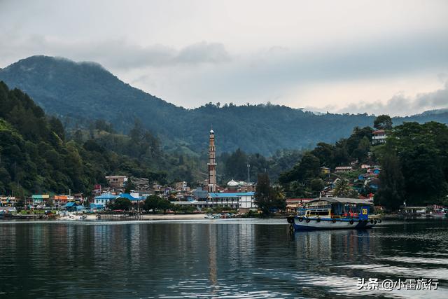世界上最大的火山湖，湖内最大的岛屿，比整个新加坡面积都大