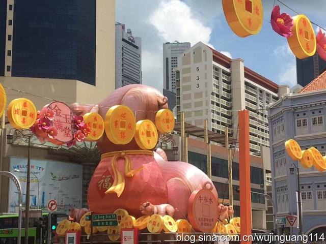 新加坡大街满眼是猪，喜气洋洋（图）