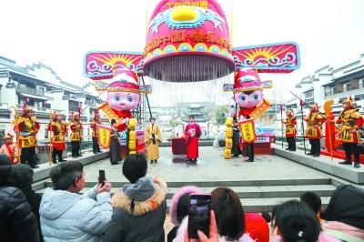 春节期间南京城墙“吸粉”多 越南印尼成旅游热门地