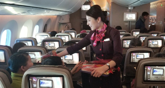 上航：波音梦想客机787首飞新加坡