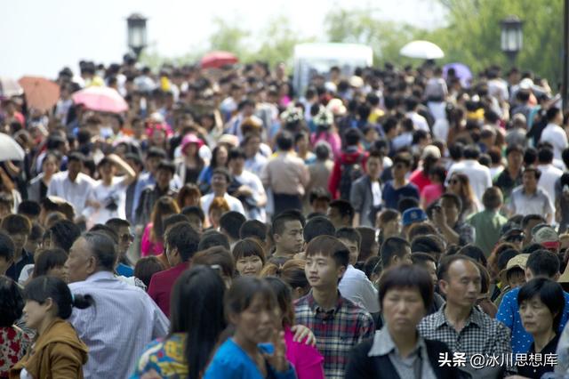 中国还靠放开生育解决劳动力短缺？全球化时代必须跳出这个魔咒了