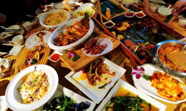 太原这家东南亚餐厅，敲碎蟹钳就能穿越到泰国