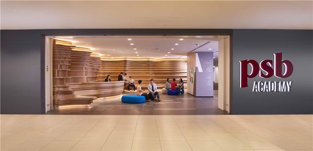 曾同学：从新加坡PSB学院硕士，到就职于新加坡星展银行