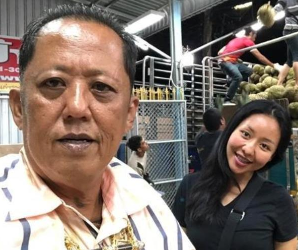 泰国榴莲大王为中山大学硕士女儿招婿：送钱、车、房