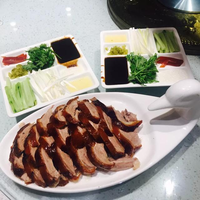 久闻新加坡的“肉骨茶”