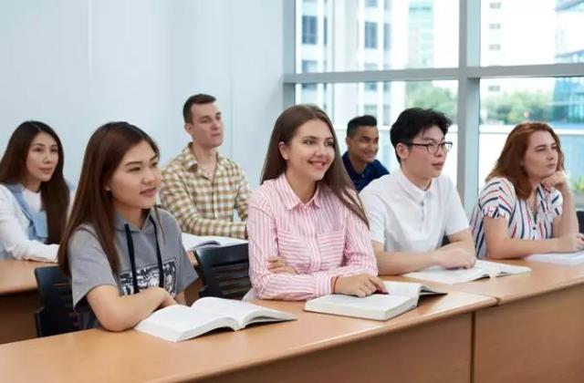去新加坡深造， 拿中国认证学历