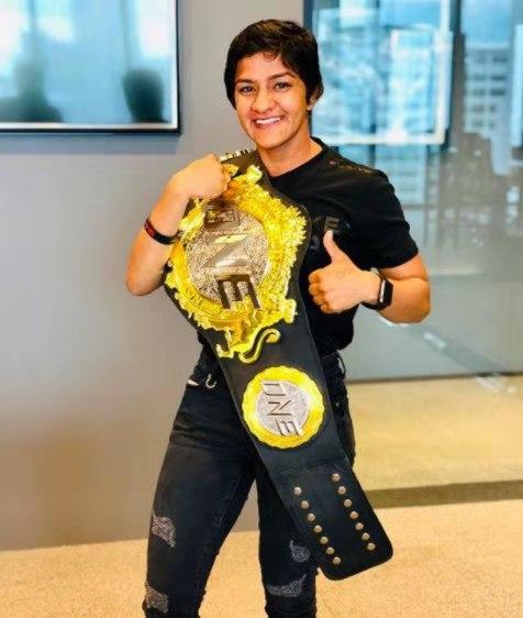 《摔跤吧爸爸》三女儿现实反差对比强烈！日本机器式培养印度也有