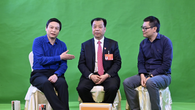 《总编有约》——这可能是今年两会最有意思的高端访谈