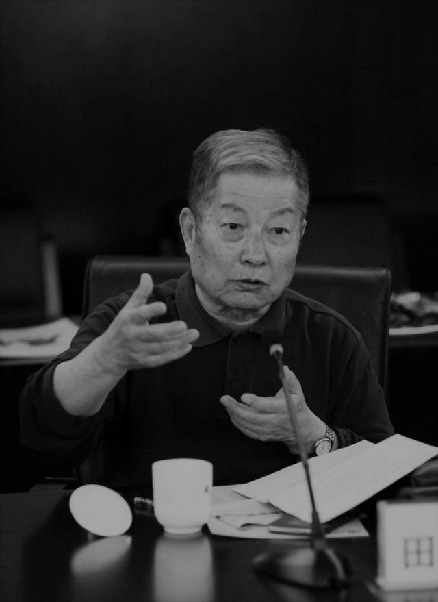 本周舞台丨中国话剧领路人田本相病逝；国话《特赦》打响情法之争