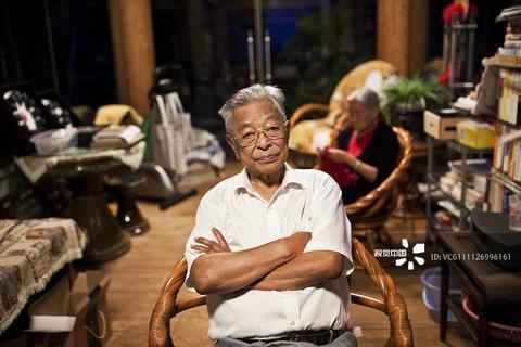 烟草大王褚时健去世 一串“神秘数字”道尽他的一生