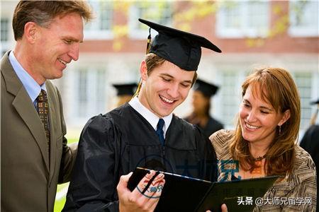 新加坡名校留学的学费和生活费介绍