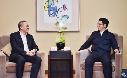 吴庆文会见新加坡裕廊集团总裁黄南一行