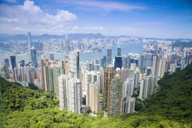 中国香港与新加坡、巴黎齐名问鼎全球“最贵” 港澳游贡献巨大