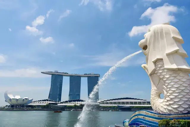 滨海湾，一眼望尽狮城繁华，世界上最美的城市风景不过如此！