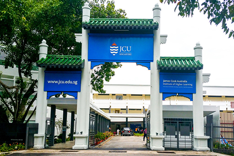 大专毕业可以去新加坡读研吗？