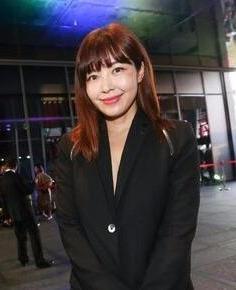 胜利台湾贵妇金主曝光，家里媲美巨型博物馆，购物亚太区CEO作陪