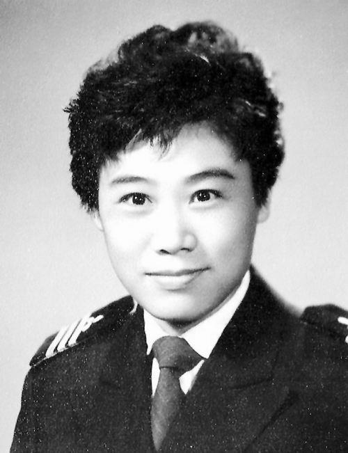 不留机关、终身不嫁，中国第一位女轮机长的传奇人生