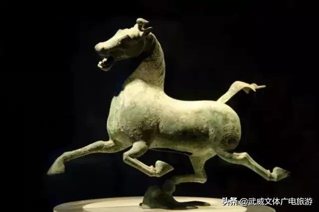 甘肃终于翻身了，亚洲最美旅游目的地冠军