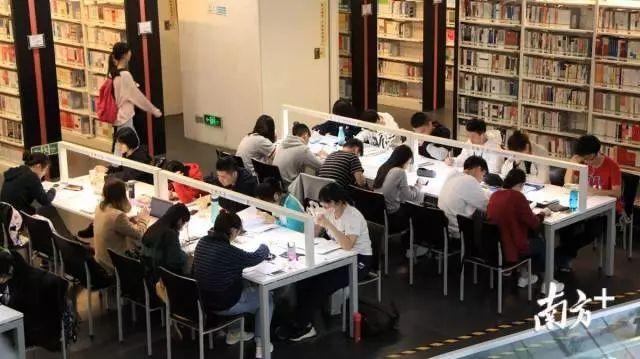 阅听天下丨广东首次为“全民阅读”立法6月1日起施行；新加坡为“大排档”申遗惹恼邻国，广州大排档你还有印象吗？