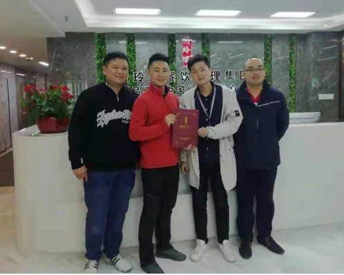 实力品牌椰语江南火锅,引入马来西亚引爆当地火锅市场