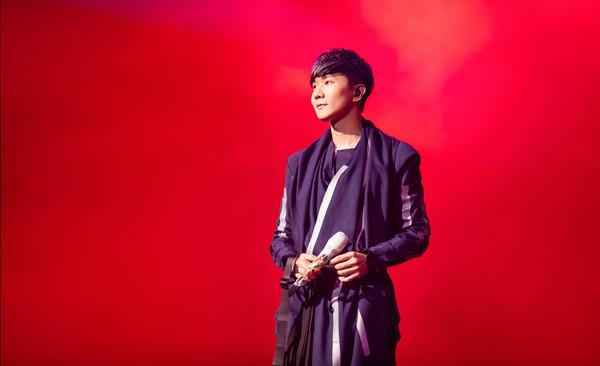 林俊杰从小离开新加坡追梦：把负能量转为动力