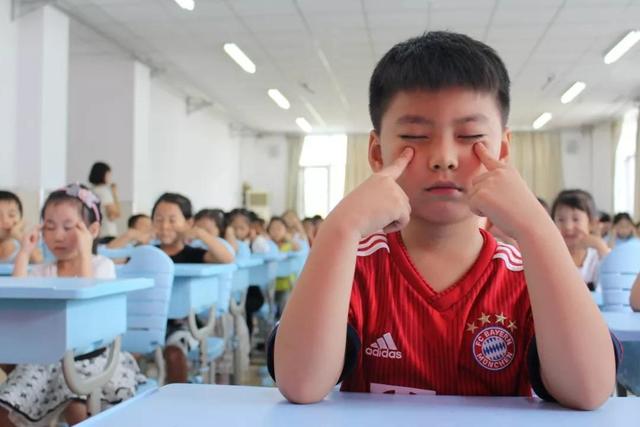 眼保健操有没有用？北京同仁眼科医生：很多人误解了这一点