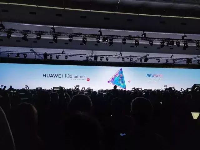 这份潮语华为P30报道，拼音10级都让我欲言又止，你看的懂么？
