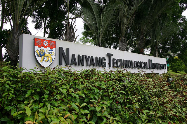 去新加坡读大学首选什么学校？