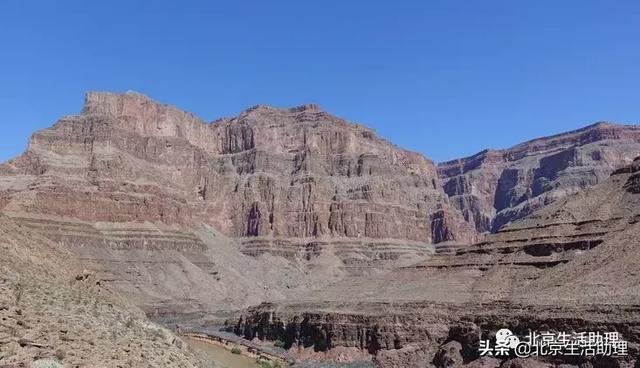 荒郊野岭沙漠地 灯红酒绿不夜城 ——美国拉斯维加斯游记