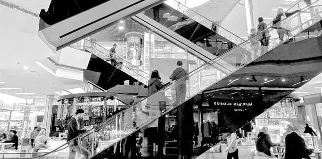 吸金商业mall的中庭都是这么玩