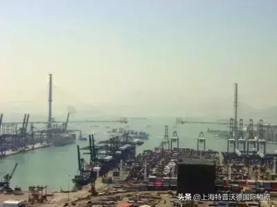 马士基租用13艘支线集装箱船丨新闻四则