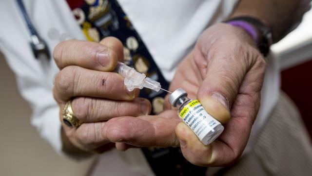 HPV疫苗在国内一针难求，而新加坡将让全国中一女生免费接种！