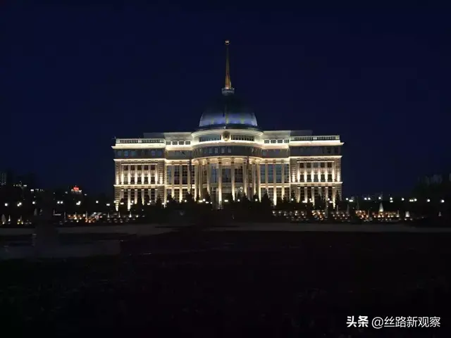 哈萨克斯坦政权交接期的变与不变 “新加坡模式”落地？
