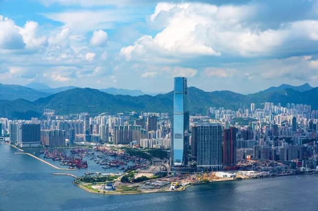 中国香港与新加坡、巴黎齐名问鼎全球“最贵” 港澳游贡献巨大