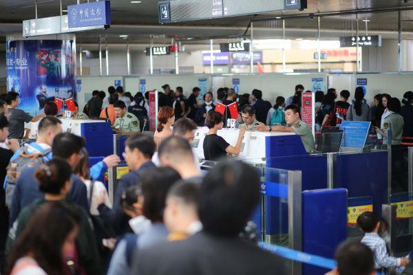 报告显示：中国稳居世界出境旅游第一位