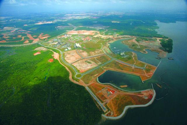 为什么马来西亚要向新加坡提供水资源？是因为外在压力嘛？