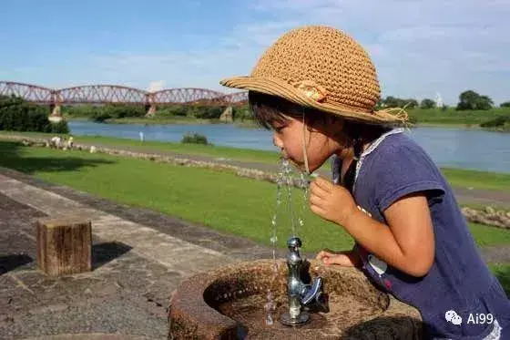 为什么日本、新加坡的自来水水可以直接饮用，中国却不行