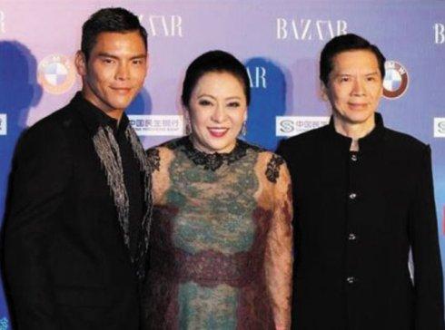向佐带郭碧婷出席家宴，扒扒娱乐大佬们的儿媳之身世背景