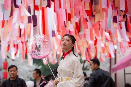 赏樱客、樱花景双双冲第一，武汉亮出“樱花第一城”