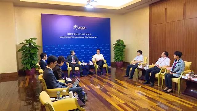 茅台集团与新加坡淡马锡公司举行座谈会