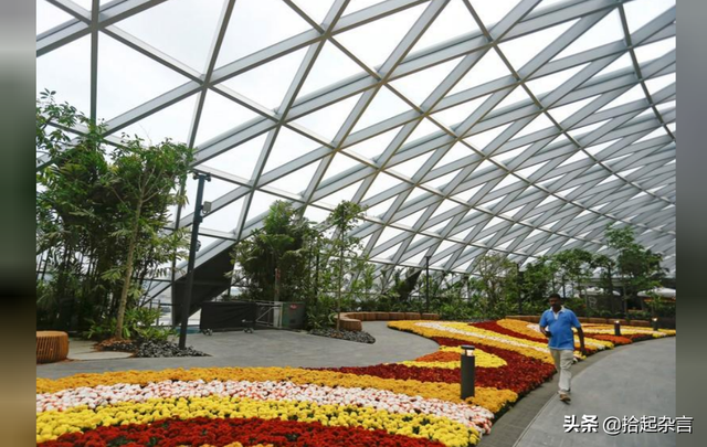 新加坡机场十亿美元的购物中心将成为零售业的标杆