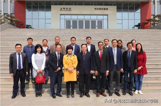 新加坡南洋理工学院一行来访我院