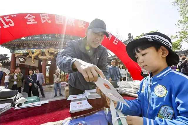 注意！注意！请注意！这件事让我们同呼吸，共命运！